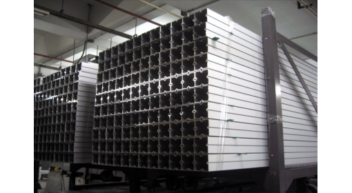 鋁（lǚ）材與展具